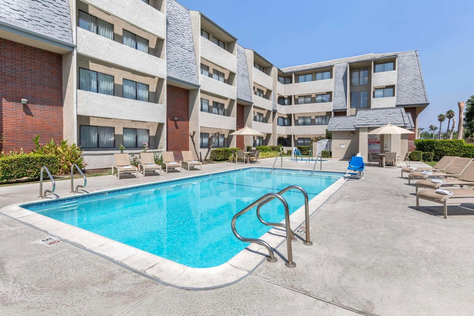 Best Western Plus West Covina Inn Exteriér fotografie